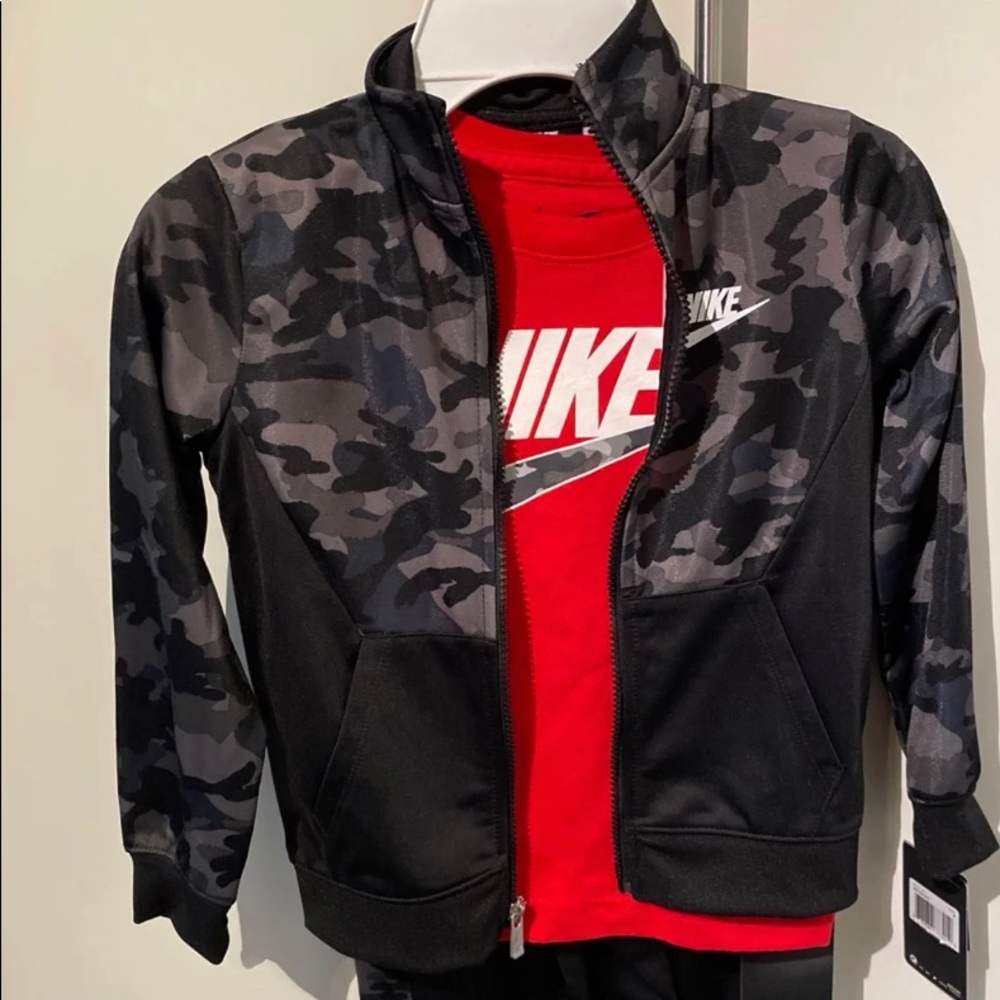 Boys Nike 3 piece set size 5T